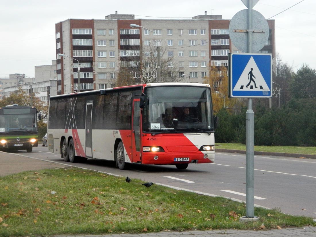 Narva, Carrus Vega L № 810 BAA